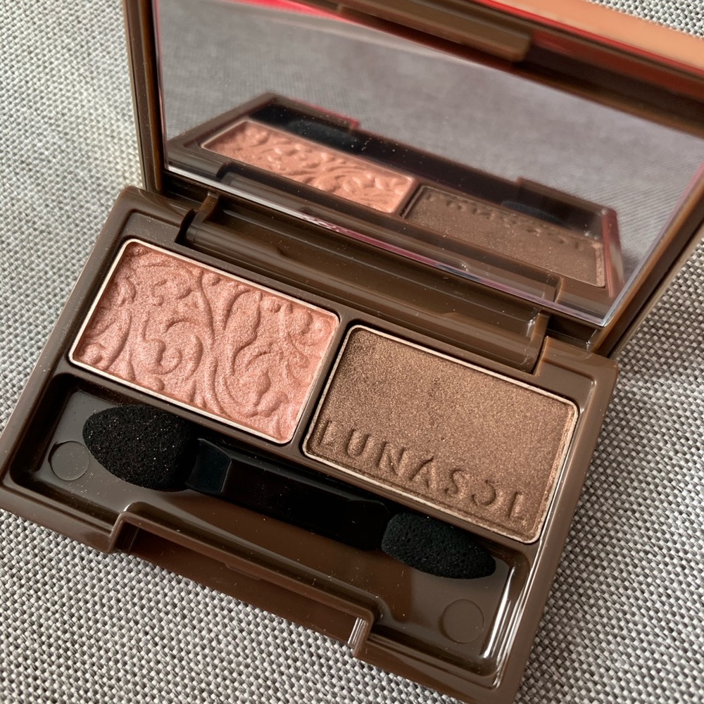 Lunasol limited edition eyeshadow
